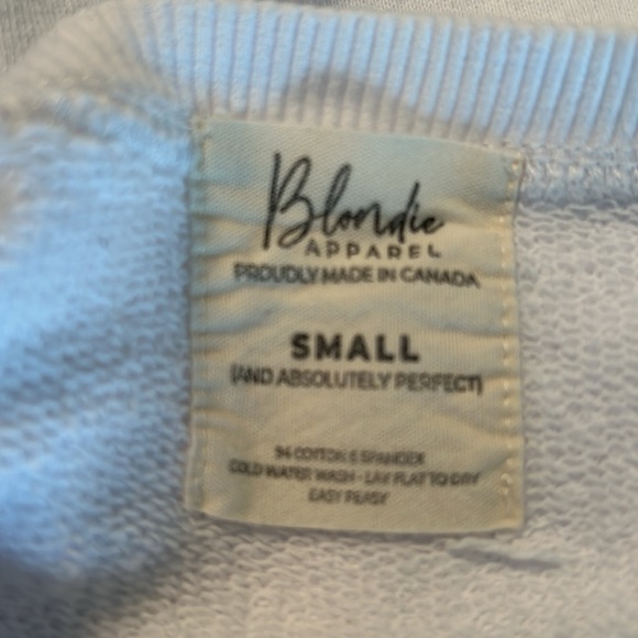Blondie white sweatshirt with side slits. Like new. 3/4 sleeve. - Picture 5 of 5